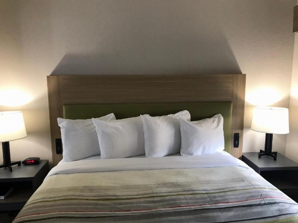 Country Inn & Suites by Radisson, Monterey Beachfront-Marina, CA image 7
